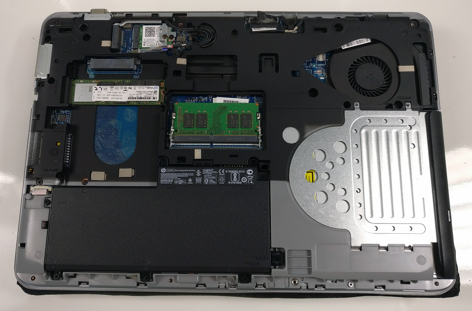 Internal Photo of HP Probook 430 G3 G4, 440 G3 G4, 445 G3, 640 G2 G3, 645 G2 G3, US keyboard original (HP ProBook 640 G3)
